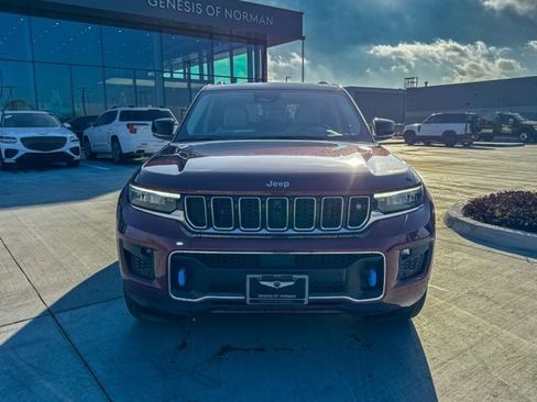 Used 2022 Jeep Grand Cherokee Overland w/ Advanced Protech Group III image 9