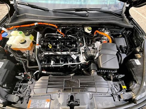 Used 2021 Ford Escape SE w/ SE Sport Appearance Package image 33