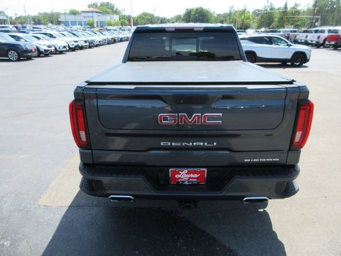 Used 2021 GMC Sierra 1500 Denali w/ Denali Premium Package AWD/4WD image 10