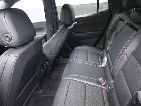 New 2026 Chevrolet Equinox LT image 9