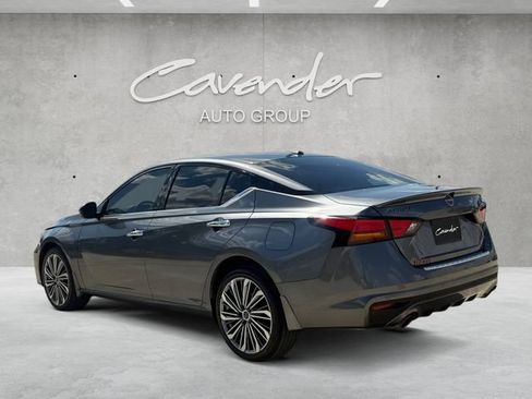 Used 2023 Nissan Altima 2.5 SL AWD/4WD image 15