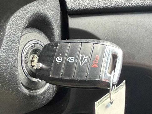 Used 2017 Kia Sportage LX image 21