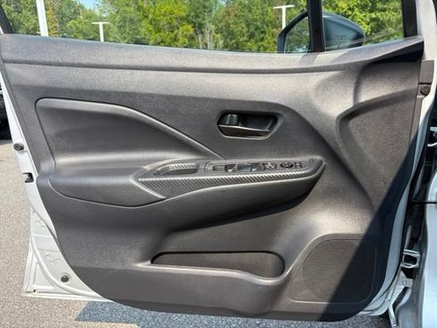 Used 2025 Nissan Versa S FWD image 10