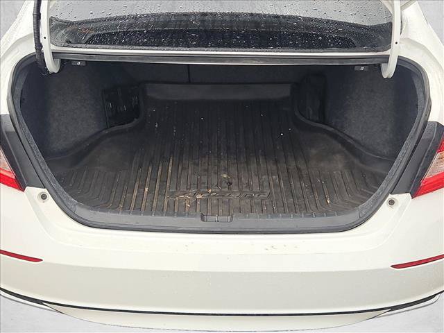 Used 2018 Honda Accord EX image 6
