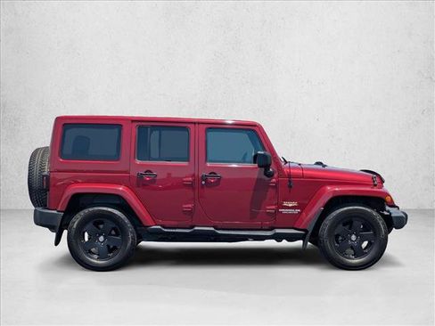 Used 2012 Jeep Wrangler Unlimited Sahara w/ Connectivity Group AWD/4WD image 4