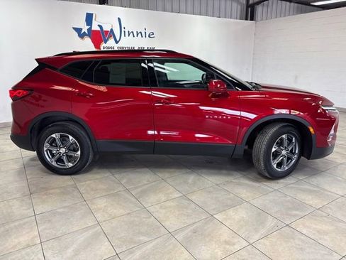 Used 2024 Chevrolet Blazer LT w/ Convenience Package FWD image 6