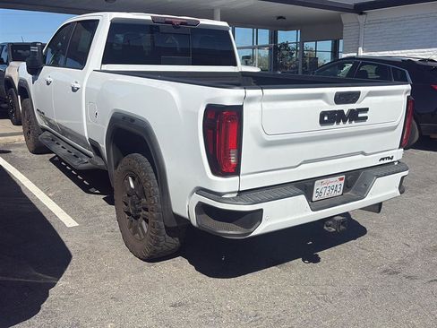 Used 2020 GMC Sierra 2500 AT4 w/ AT4 Premium Package AWD/4WD image 5