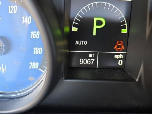 Used 2018 Maserati GranTurismo Sport image 30