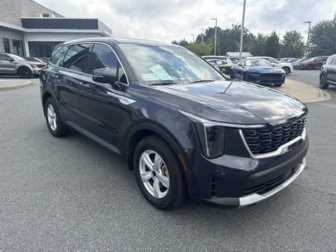 Certified 2026 Kia Sorento LX FWD image 3