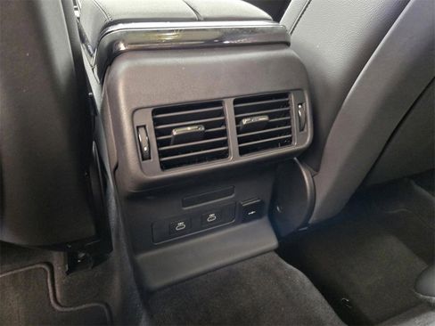 New 2026 Land Rover Range Rover Velar Dynamic SE image 10