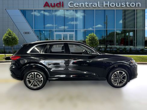 Used 2025 Audi Q5 Premium w/ Convenience Package image 7