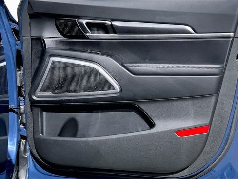 Used 2024 Kia Telluride S FWD image 21