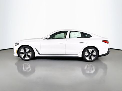 New 2026 BMW i4 eDrive40 w/ Premium Package RWD image 4