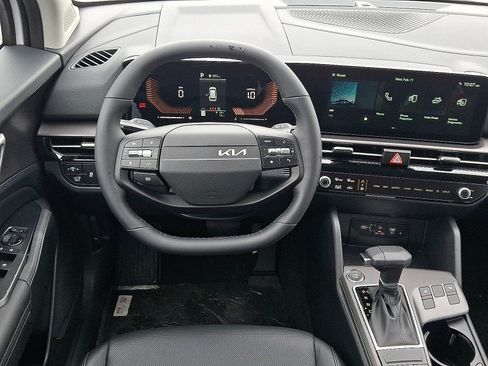 New 2026 Kia Sportage EX FWD image 7