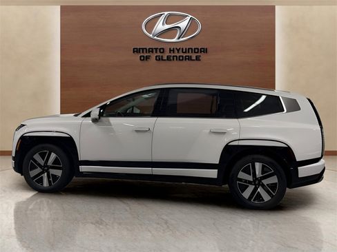 New 2026 Hyundai Ioniq 9 SEL image 3