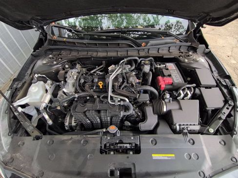 Used 2025 Nissan Altima 2.5 SV FWD image 8