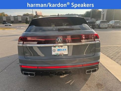New 2026 Volkswagen Atlas Cross Sport SEL Premium R-Line image 4