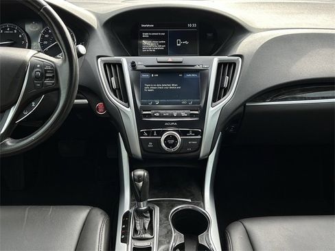 Used 2018 Acura TLX image 18