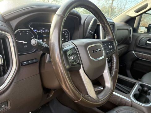 Used 2022 GMC Sierra 2500 Denali w/ Denali Ultimate Package image 9