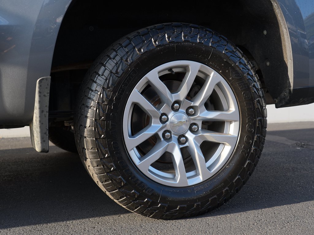 Certified 2021 Chevrolet Silverado 1500 LT AWD/4WD image 30