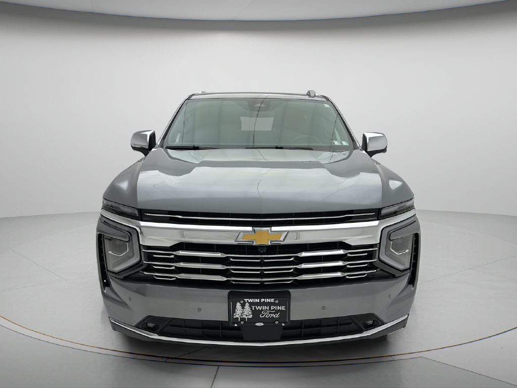Used 2025 Chevrolet Tahoe Premier AWD/4WD image 2