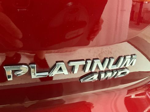 Used 2024 Nissan Pathfinder Platinum w/ Cargo Package AWD/4WD image 9