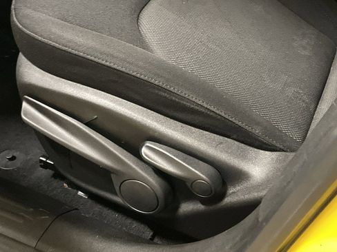 Used 2015 Jeep Renegade Sport w/ Power & Air Group FWD image 13