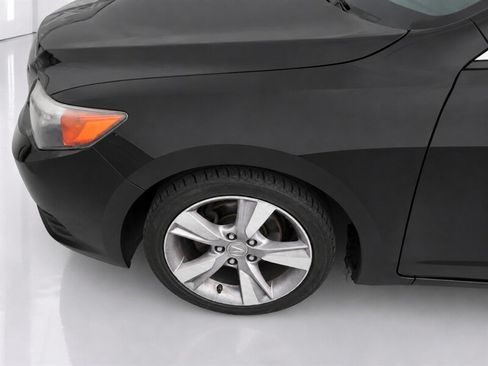 Used 2013 Acura ILX w/ Technology Package FWD image 19