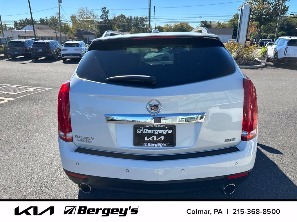 Used 2015 Cadillac SRX Luxury w/ Driver Awareness Package FWD image 8