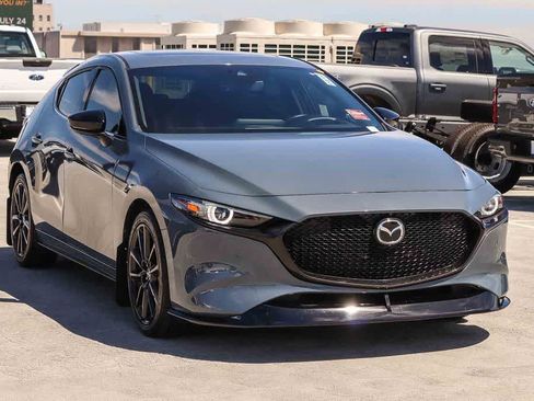 Used 2021 MAZDA MAZDA3 Hatchback w/Premium Plus Pkg AWD/4WD image 3