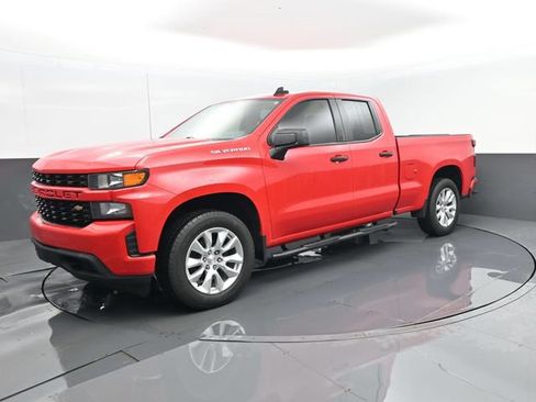 Used 2021 Chevrolet Silverado 1500 Custom AWD/4WD image 2