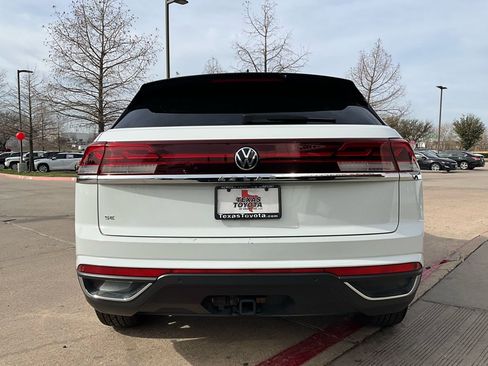 Used 2025 Volkswagen Atlas Cross Sport SE image 7