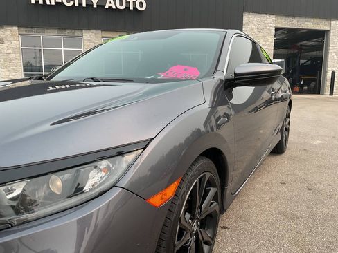 Used 2020 Honda Civic Sport image 2