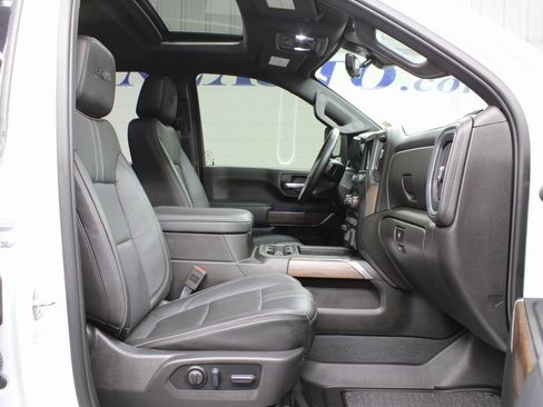 Used 2023 Chevrolet Silverado 2500 High Country w/ Z71 Off-Road Package image 35