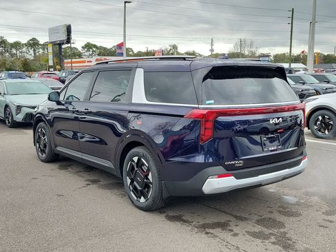New 2026 Kia Carnival EX image 4