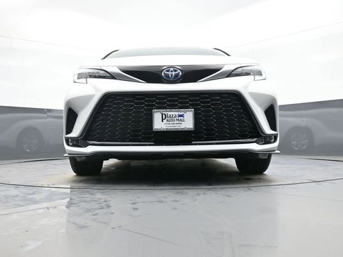 Certified 2023 Toyota Sienna XSE w/ XSE Plus Package image 30