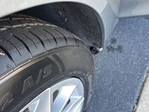 Used 2024 Chevrolet Malibu LT image 37