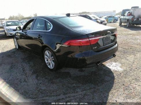 Used 2017 Jaguar XF Premium image 4