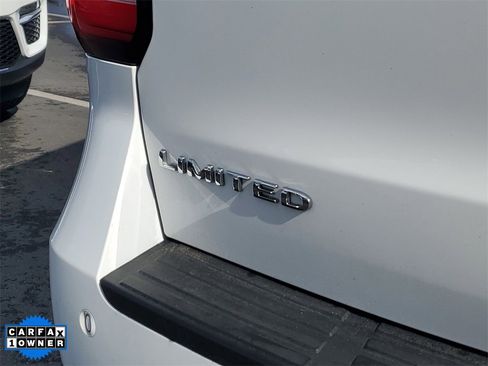 Used 2023 Ford Expedition Limited image 7