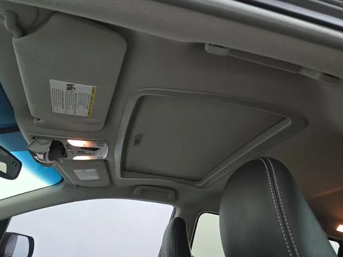 Used 2014 Toyota Sienna SE image 14