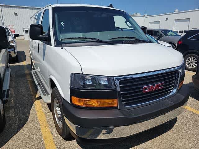Used 2025 GMC Savana 2500 w/ Driver Convenience Package RWD image 2