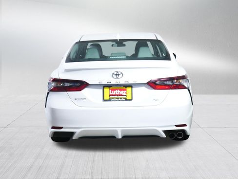 Used 2024 Toyota Camry SE FWD image 6
