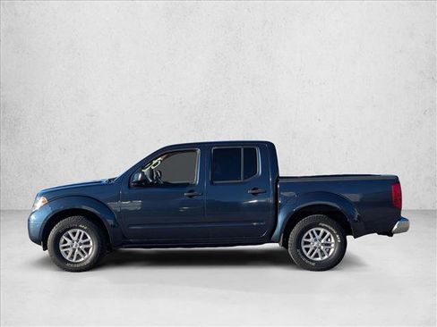 Used 2016 Nissan Frontier SV image 9