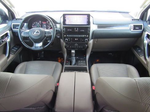 Used 2022 Lexus GX 460 Luxury image 3