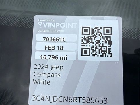 Used 2024 Jeep Compass Limited image 8