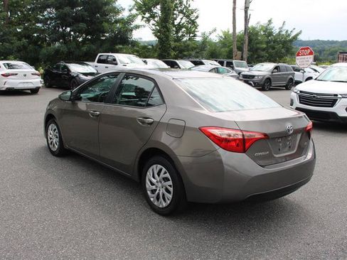 Used 2019 Toyota Corolla LE FWD image 6