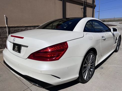 Used 2018 Mercedes-Benz SL 550 w/ Driver Assistance Package image 8