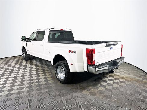 Used 2020 Ford F350 Lariat w/ Lariat Ultimate Package image 5