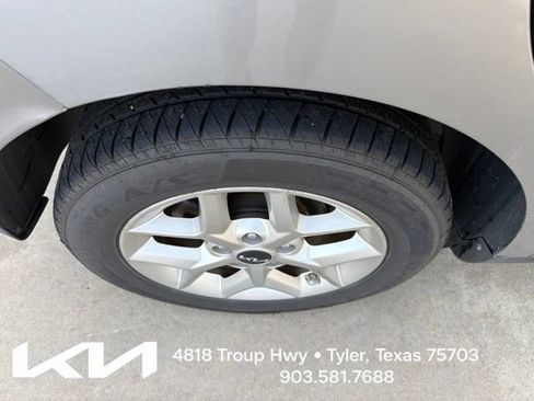 Used 2022 Kia Soul LX w/ Technology Package FWD image 10