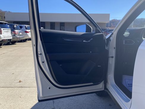 New 2025 MAZDA CX-5 Signature image 3